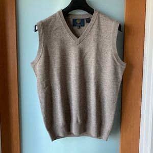 Viyella merino wool v-neck sweater vest